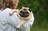 ADULTE ET CHIEN 528